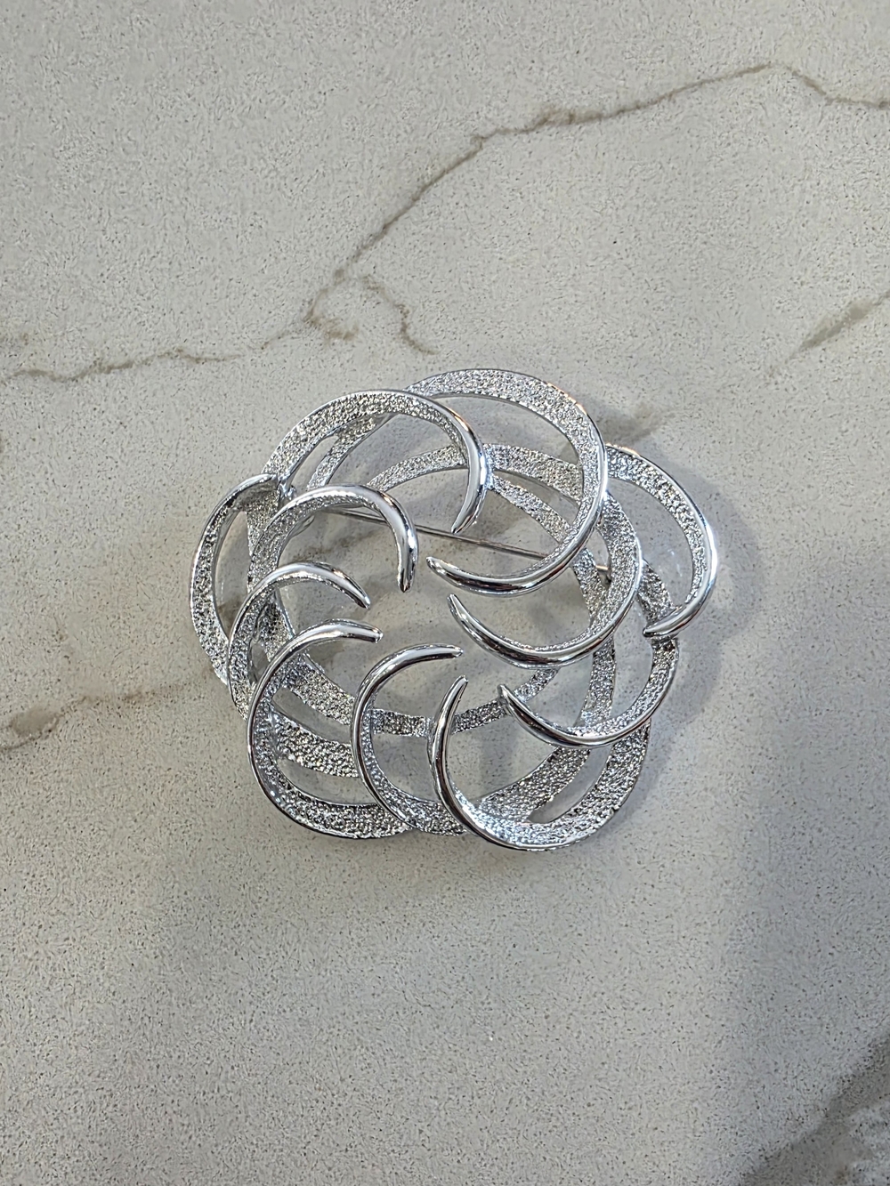 Silver-Tone Interlocking Circle Brooch - Elegant Women’s Jewelry